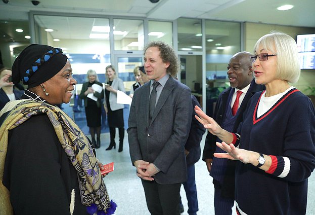 First Deputy Chairwoman of the Committee on Economic Policy Nadezhda Shkolkina and members of the delegation of the Republic of Equatorial Guinea