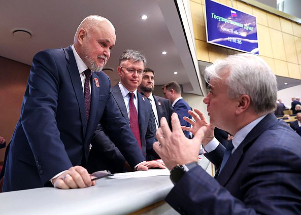 Министр энергетики РФ Сергей Цивилев и Первый заместитель Председателя Комитета по энергетике Павел Завальный