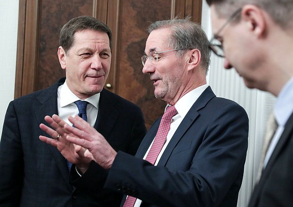 First Deputy Chairman of the State Duma Aleksandr Zhukov and Chairman of the Board of the German-Russian Forum Matthias Platzeck