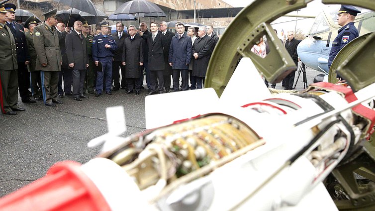 Посещение авиационной базы "Эребуни" Министерства Обороны Российской Федерации с Президентом Республики Армения Сержем Саргсяном.
