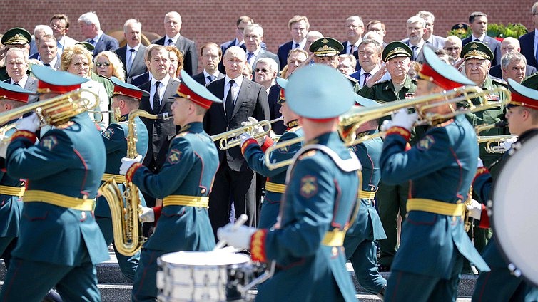 Президент РФ Владимир Путин и Председатель Правительства РФ Дмитрий Медведев