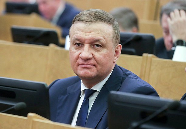 Член Комитета по безопасности и противодействию коррупции Дмитрий Савельев