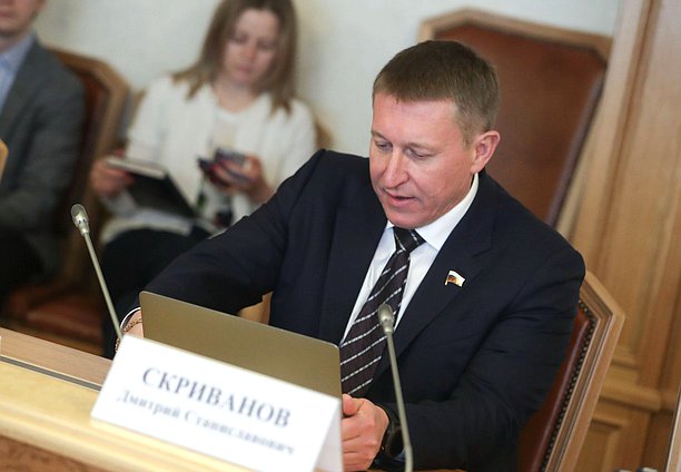 Член Комитета по контролю Дмитрий Скриванов