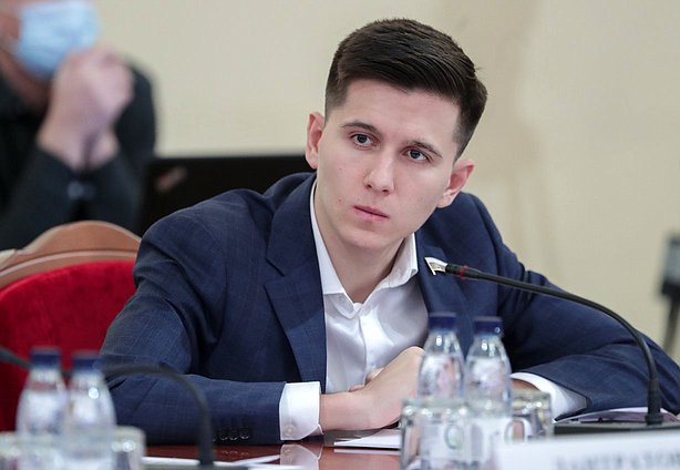 Первый заместитель Председателя Комитета по просвещению Максим Гулин