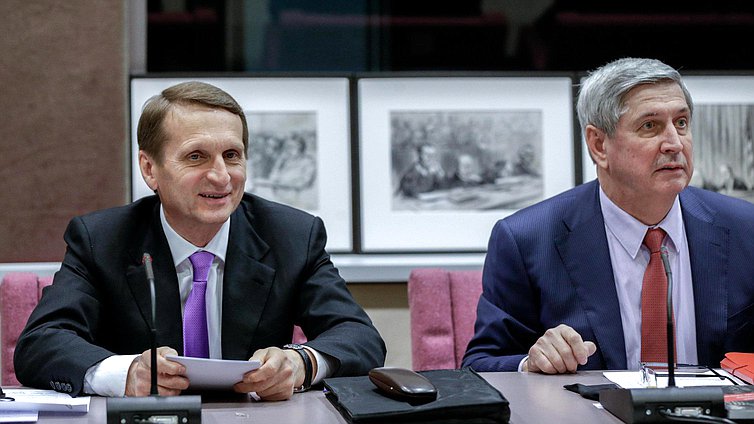 Круглый стол на тему: "Восстановление доверия в Европе: роль парламентских институтов".