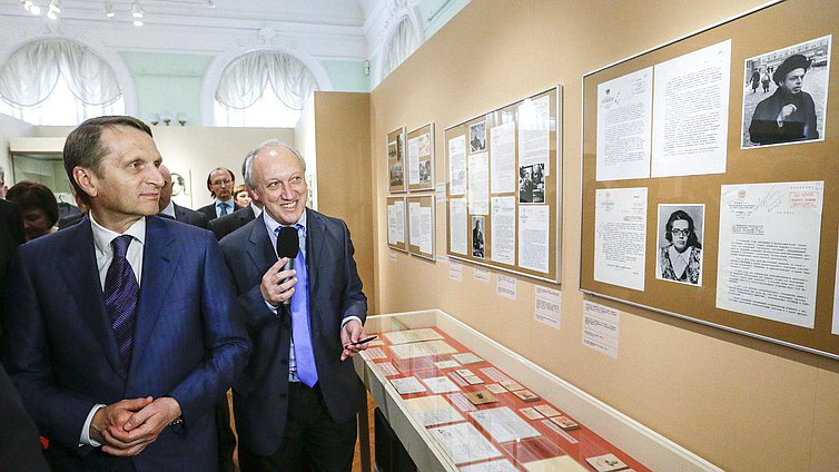   Открытие историко-документальной выставки "Ю.В.Андропов. К 100-летию со дня рождения"