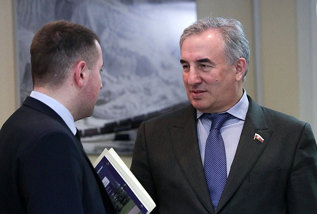 Член Комитета по транспорту и развитию транспортной инфраструктуры Руслан Лечхаджиев