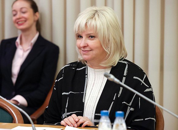 Первый заместитель Председателя Комитета по труду, социальной политике и делам ветеранов Елена Цунаева