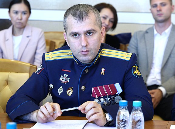 Член Комитета по охране здоровья Магомед Валихов