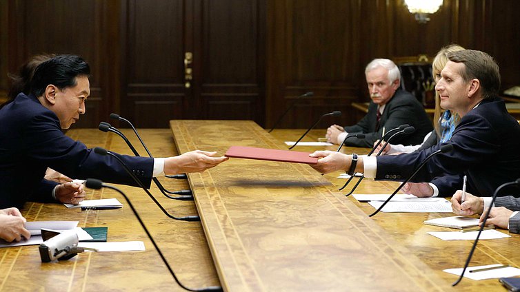   Встреча Председателя Государственной Думы Сергея Нарышкина с бывшим Премьер-министром Японии Юкио Хатоямой.