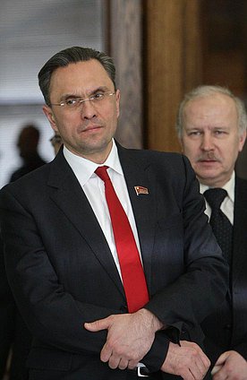 Открытие выставки картин "Донские просторы", члена Союза художников России, заслуженного деятеля искусств Карачаево-Черкесской Республики Олеси Майдибор.