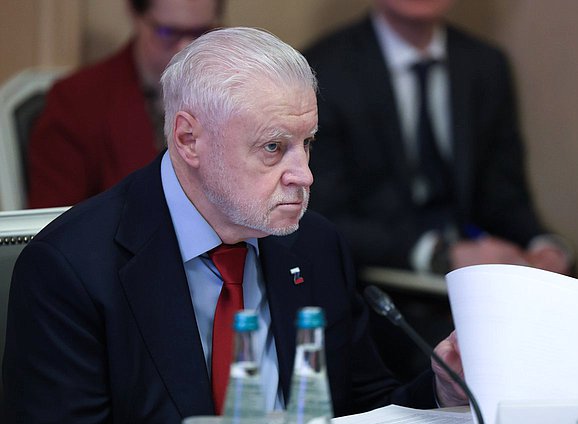 Руководитель фракции "Справедливая Россия" Сергей Миронов