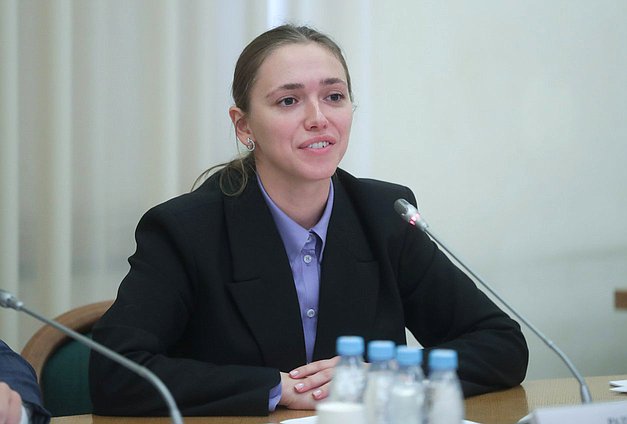 Руководитель Федерального агентства по делам молодежи Ксения Разуваева