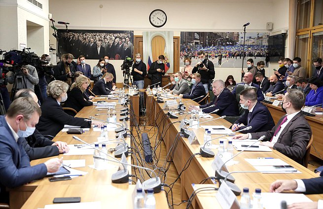 Встреча членов фракции ЛДПР с заместителем Председателя Правительства РФ Татьяной Голиковой