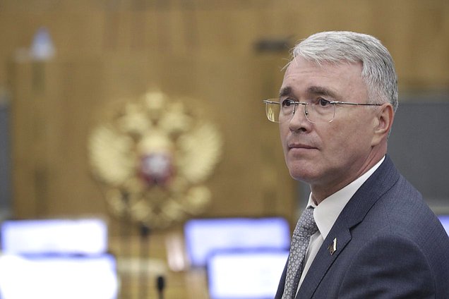 Член Комитета по экономической политике Эдуард Кузнецов