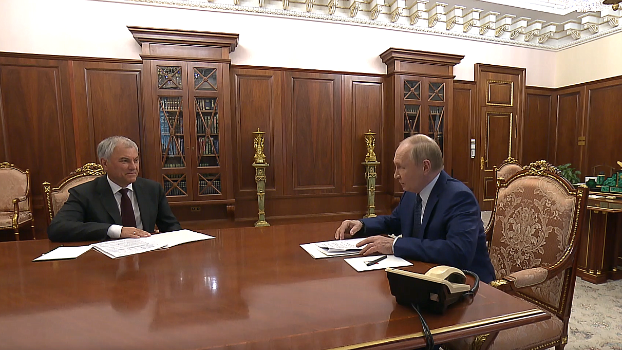 Встреча Президента РФ Владимира Путина с Председателем Государственной Думы Вячеславом Володиным