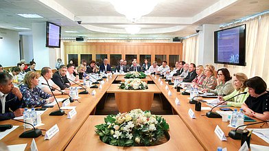 Круглый стол на тему «О мерах по сохранению, возрождению и развитию народных промыслов и ремесел»