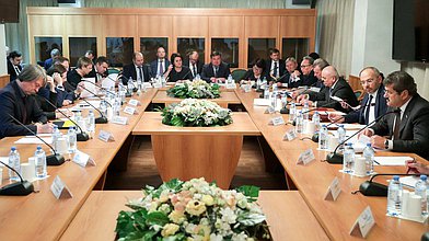 Круглый стол на тему «Направления совершенствования законодательства о недрах»