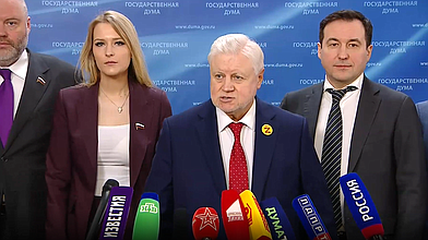 Пресс-подход представителей фракции «Справедливая Россия — За правду»