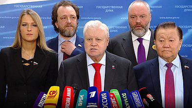 Пресс-подход представителей фракции «Справедливая Россия — За правду»