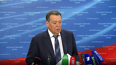 Пресс-подход Председателя Комитета по бюджету и налогам Андрея Макарова