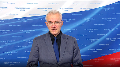 Пресс-подход заместителя руководителя фракции «Справедливая Россия» Олега Шеина