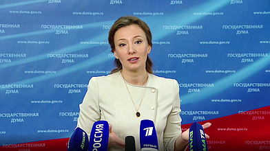 Пресс-подход заместителя Председателя Государственной Думы Анны Кузнецовой