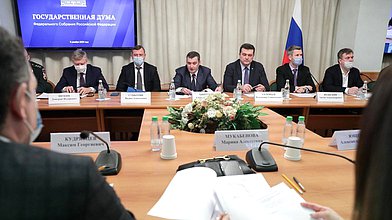 Расширенное заседание Комитета по информационной политике, информационным технологиям и связи на тему «Правовые гарантии работы журналистов»