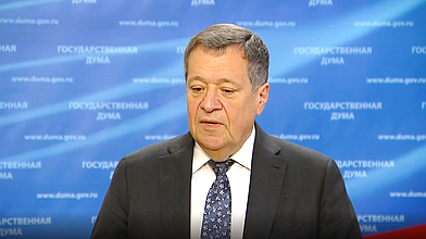 Пресс-подход Председателя Комитета по бюджету и налогам Андрея Макарова