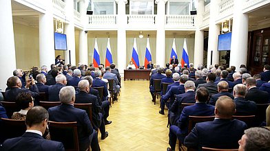 Встреча Президента Российской Федерации Владимира Путина с членами Совета законодателей РФ