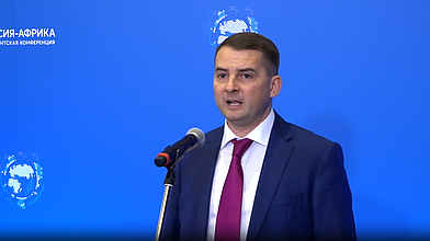 Пресс-подход заместителя руководителя фракции ЛДПР, Председателя Комитета по труду, социальной политике и делам ветеранов Ярослава Нилова