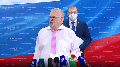 Пресс-подход руководителя фракции ЛДПР Владимира Жириновского