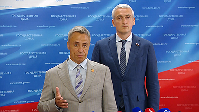 Пресс-подход представителей фракции "Единая Россия"