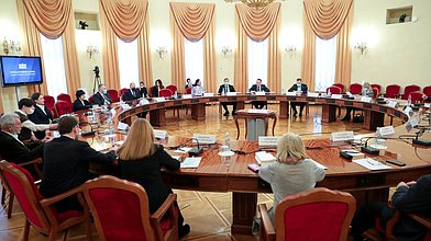 Заседание рабочей группы по вопросам исследования клеточного иммунитета и его роли в борьбе с COVID-19