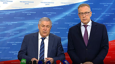 Пресс-подход Первого заместителя Председателя Комитета по безопасности и противодействию коррупции Эрнеста Валеева и статс-секретаря – заместителя Министра юстиции РФ Андрея Логинова