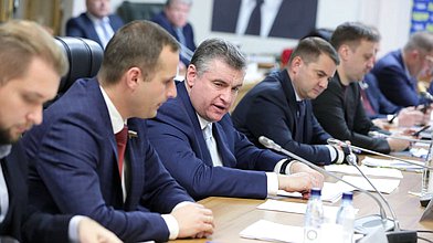 Круглый стол ЛДПР с Лигой переработчиков на тему «Проблемы целлюлозно-бумажной промышленности в условиях санкций. Перспективы перевода отрасли в формат локальной экономики»