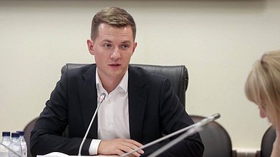 Заседание Комитета по молодежной политике