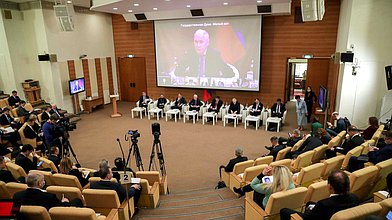 Парламентские слушания на тему: «О проекте основных направлений развития финансового рынка Российской Федерации на 2022 год и период 2023 и 2024 годов»