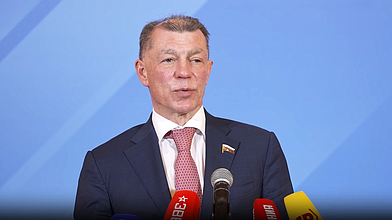 Пресс-подход Председателя Комитета по экономической политике Максима Топилина в рамках межфракционной конференции "Приоритеты социально-экономического развития России"