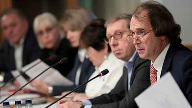 Круглый стол Комитета по аграрным вопросам на тему «Страхование рисков в сельском хозяйстве. Система агрострахования и современные методы мониторинга состояния сельскохозяйственных угодий»