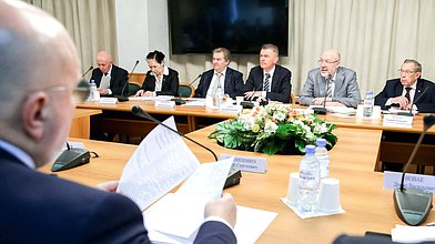 Круглый стол «25 лет создания современного нотариата. Итоги и перспективы»