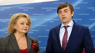 Пресс-подход Председателя Комитета по просвещению Ольги Казаковой, Председателя Комитета по вопросам семьи, женщин и детей Нины Останиной, Министра просвещения РФ Сергея Кравцова