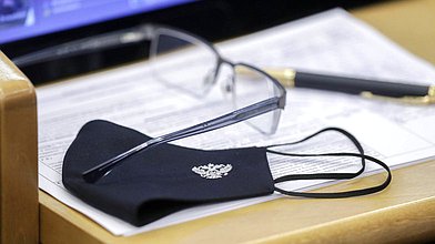 «Круглый стол» фракции КПРФ на тему: «Законодательное обеспечение подготовки коммерческих пилотов в России»