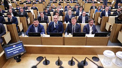 Пресс-подход участников второго заседания Молодежного парламента при Государственной Думе