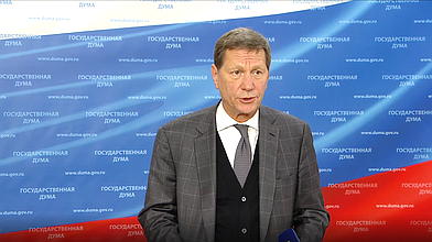 Пресс-подход Первого заместителя Председателя ГД Александра Жукова после заседания Совета ГД
