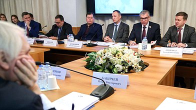 Круглый стол «Инициативное бюджетирование как механизм поддержки местных инициатив и участия населения в решении вопросов местного значения»