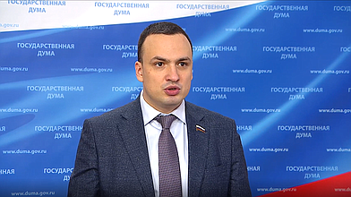 Пресс-подход депутата фракции «Справедливая Россия» Дмитрия Ионина