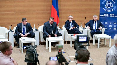 Брифинг Организационного комитета Международного форума «Развитие парламентаризма»