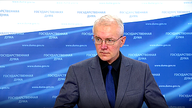 Пресс-подход заместителя руководителя фракции «Справедливая Россия» Олега Шеина