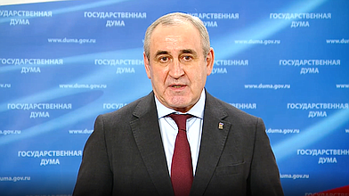 Пресс-подход представителей фракции «Единая Россия»
(Сергей Неверов и Владимир Бурматов)